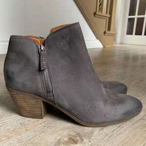 Frye Bootie size 8